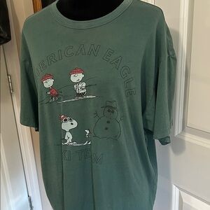 American Eagle Outfitters Green Peanuts Ski Team Graphic Tee